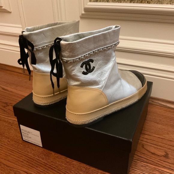 Chanel Leather Boots !! - Picture 3 of 10